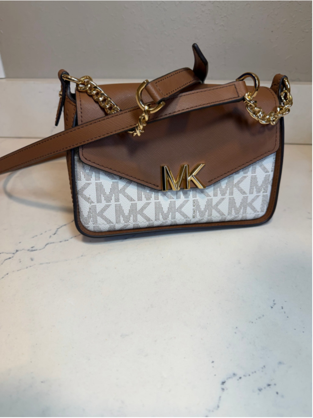 MICHAEL KORS Sylvia Small Signature Logo Gold-Tone Hardware Crossbody Bag